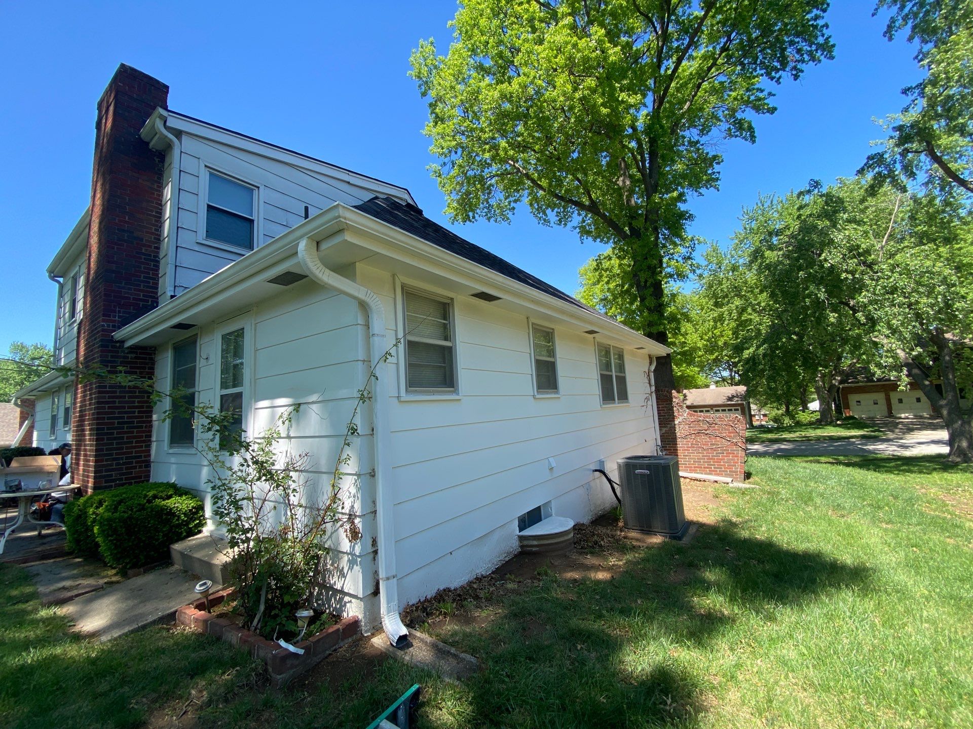 Siding Installation using White Market Square by EEC Windows, Siding & Roofing