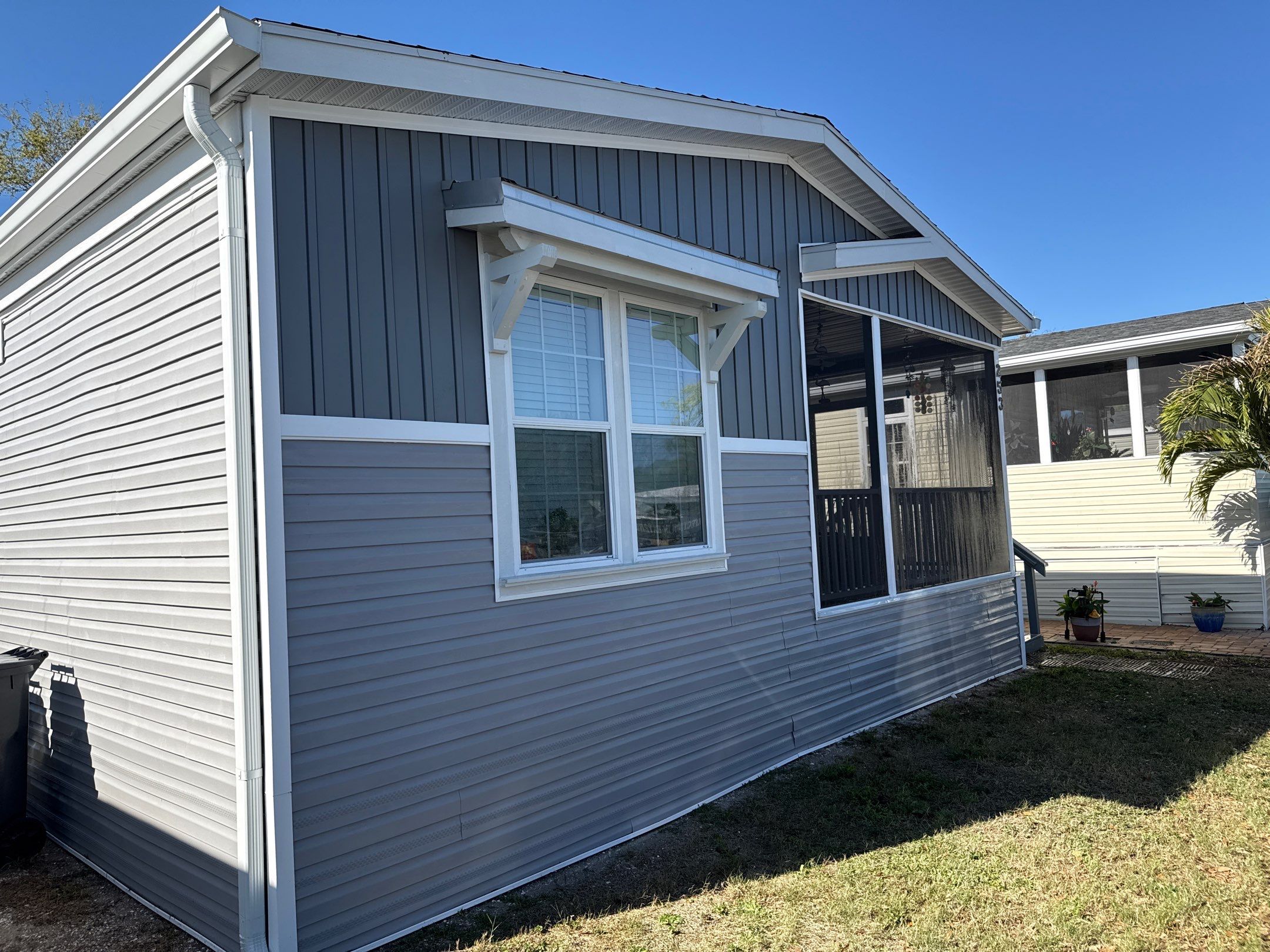On-the-Spot Mobile Home House Wash in Terra Ceia, FL | Fisherman’s Cove RV Resort by Sunshine AquaWash
