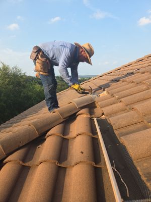 Lots of tile repairs out in Spicewood