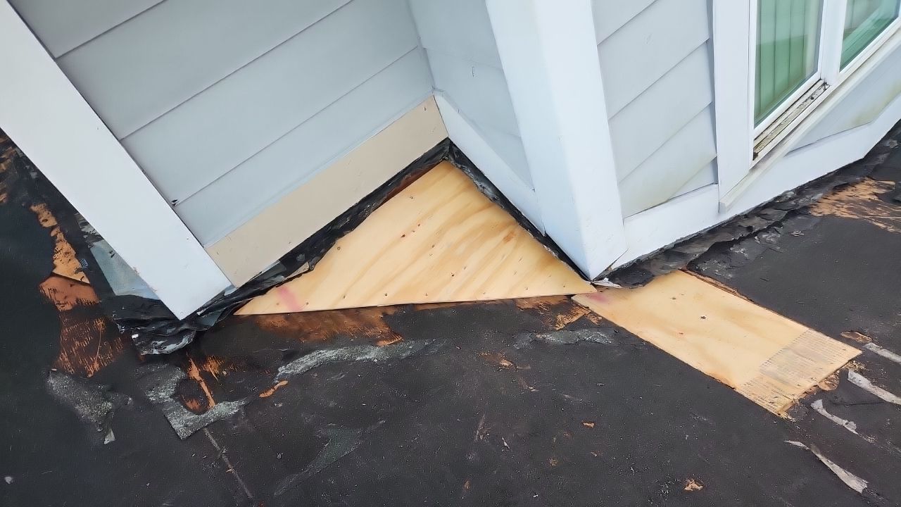 Project in Gulfport 33707 by Mitchell Roofing Company LLC 