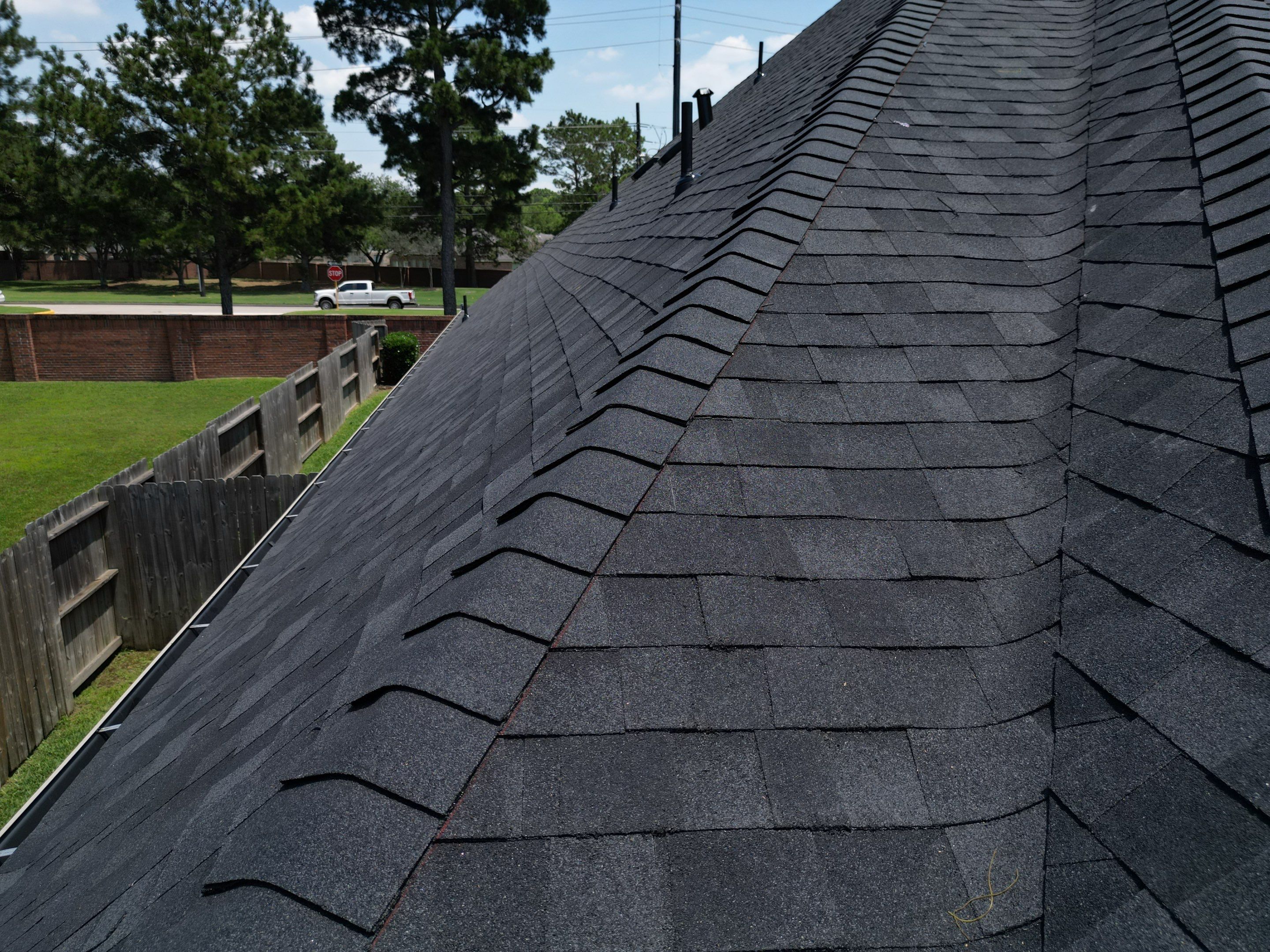 OC Duration Onyx Black by HHH Roofing & Construction