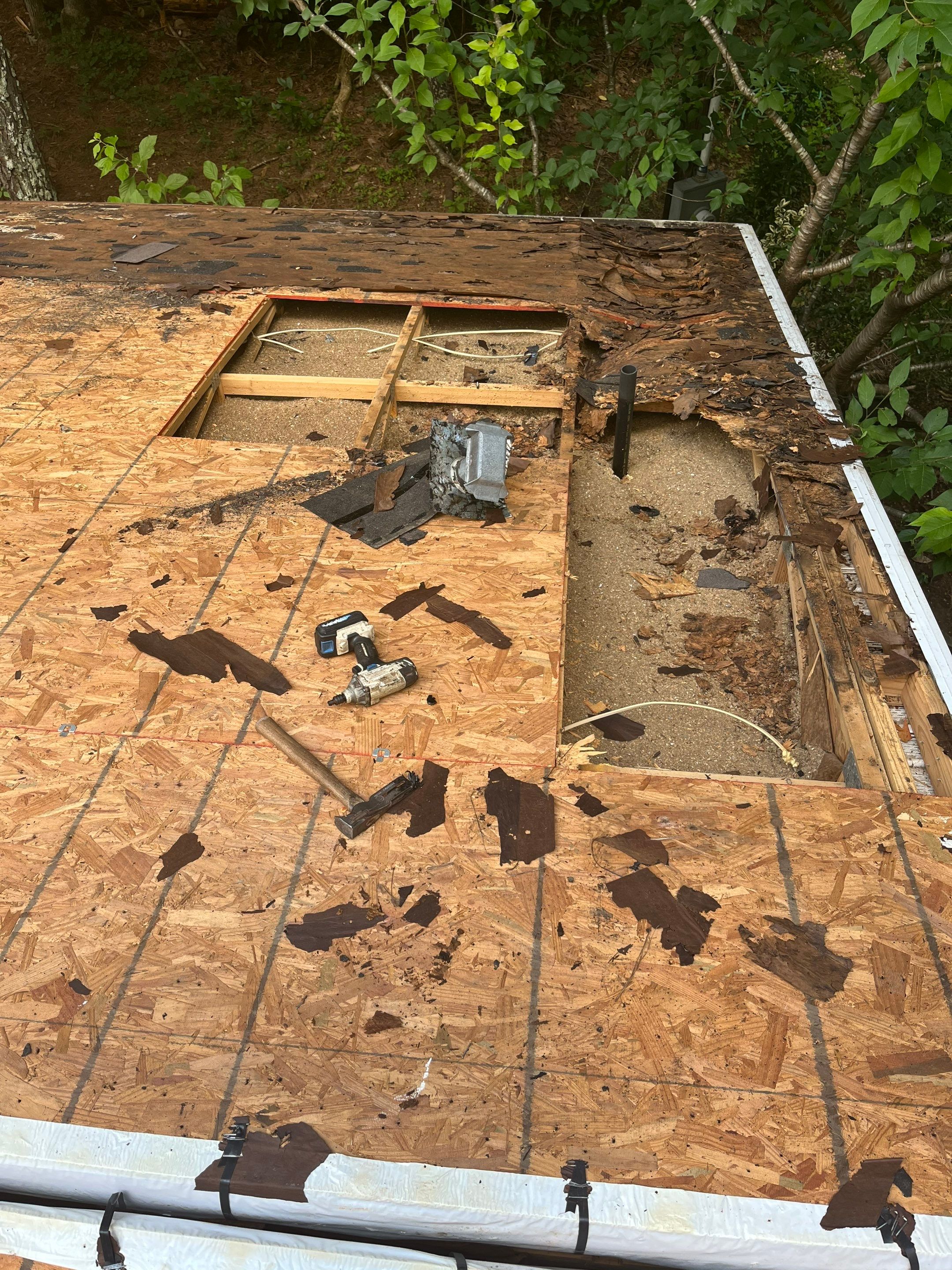 Hot Springs Manufactured Home Roof Replacement and Decking Repair by Temple Roofing and Exteriors