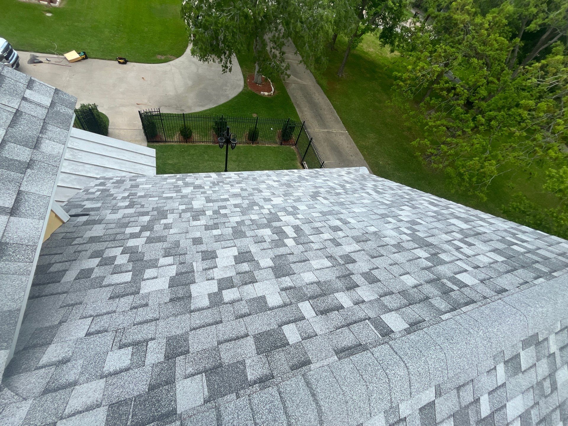 Residential Roofing Installation using Owen's Corning Duration (Lifetime) Shingles by Roof Repair Company