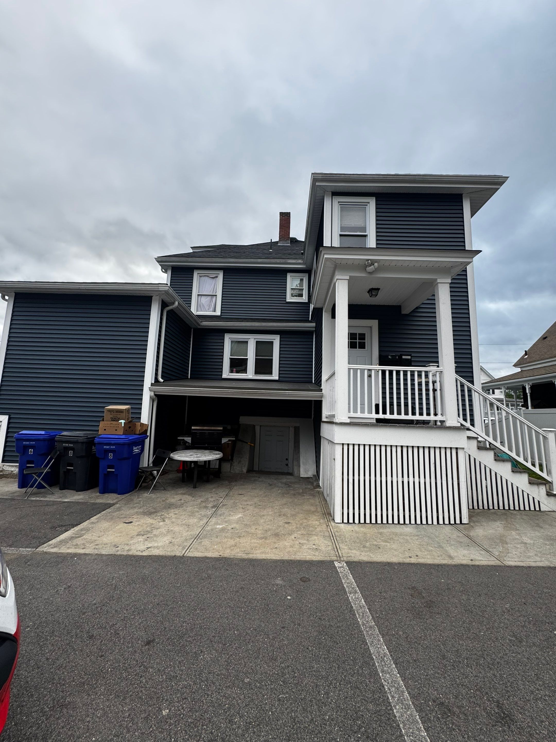 Tyee Siding  by Tyee Construction Corp