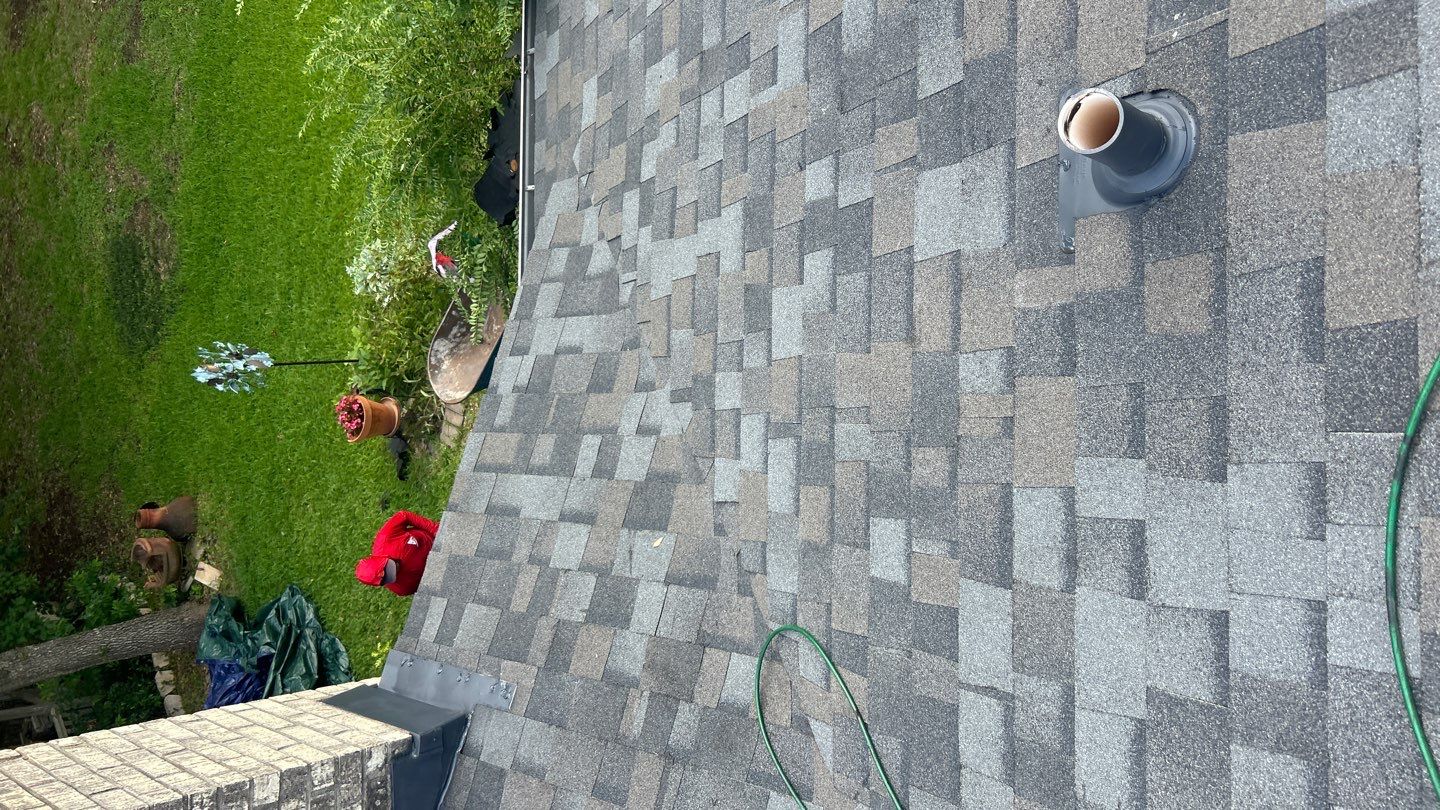 Williamsburg Gray - Owens Corning TruDefinition Duration by RoofsOnly.com