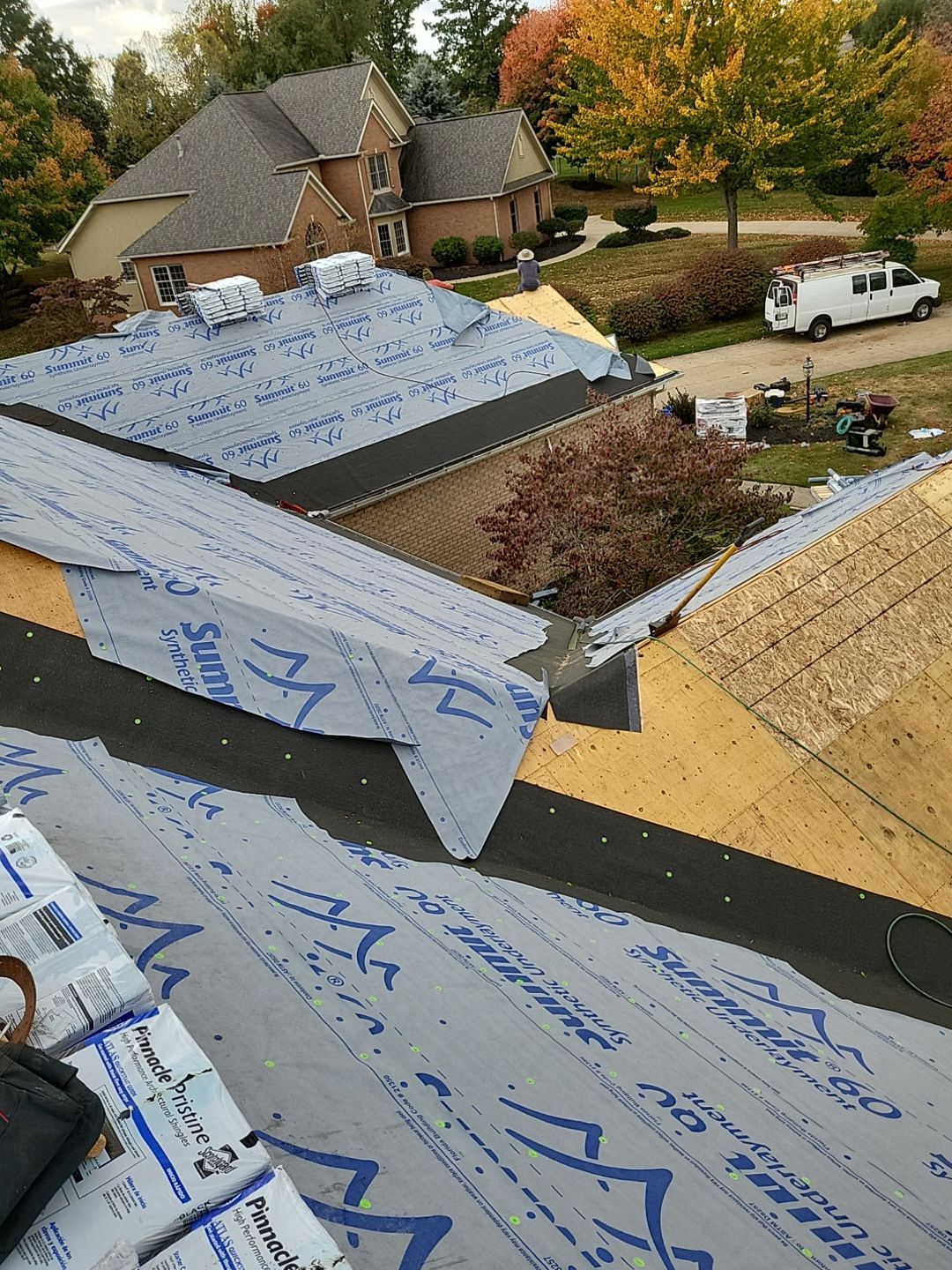ATLAS PINNACLE COLOR: BLACK SHADOW, DRIP EDGE: BLACK by Eagle Eye Roofing