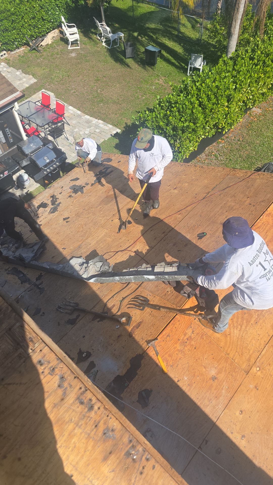 New Shingle Roof in Coconut Creek ā Expert Installation & Superior Service by Aastro Roofing