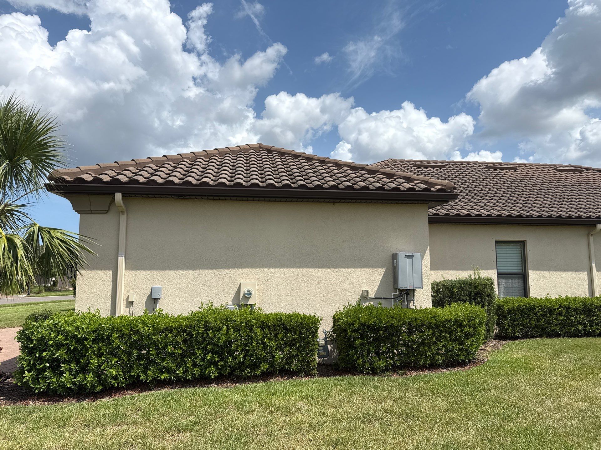Concrete Tile Roof, Paver Driveway & Lanai Cleaning – Artisan Lakes Esplanade, Palmetto, FL by Sunshine AquaWash
