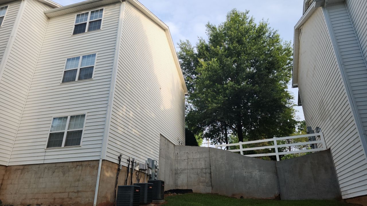 Appartment cleaning by Power Wash Masters LLC