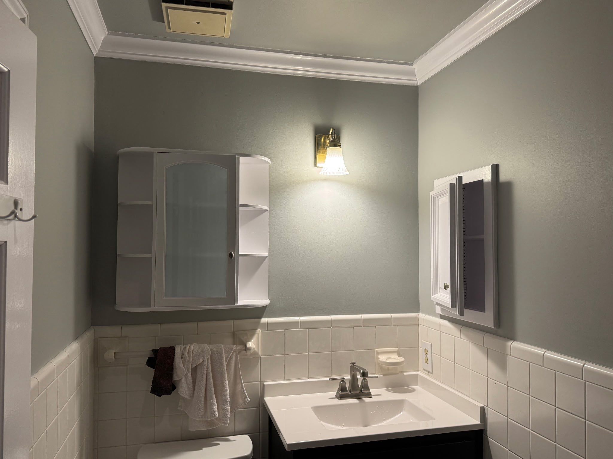 Teen Bathroom (Onyx Collection) by New Bath Technologies