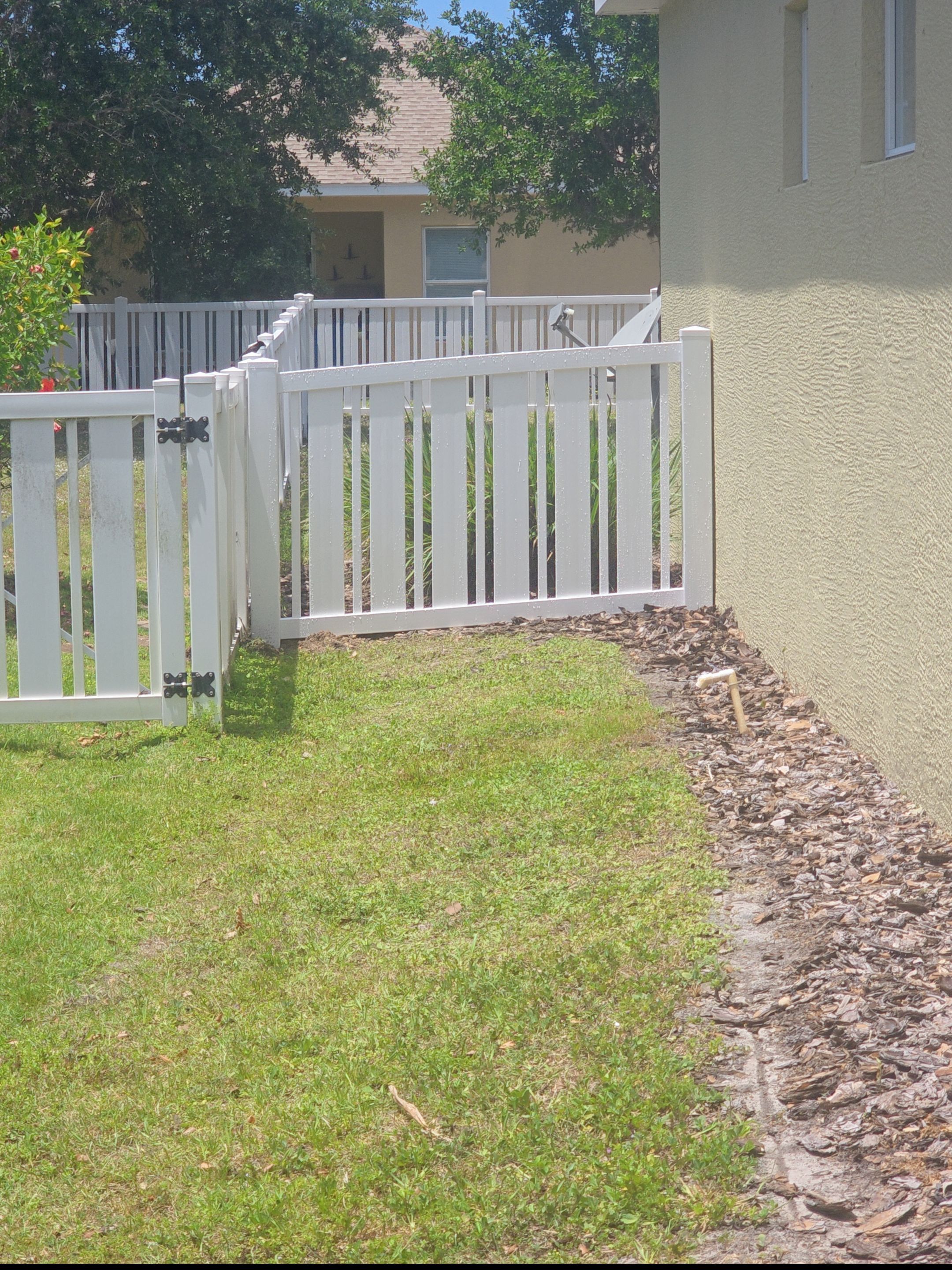 Vinyl Install in Bradenton by True Fence LLC