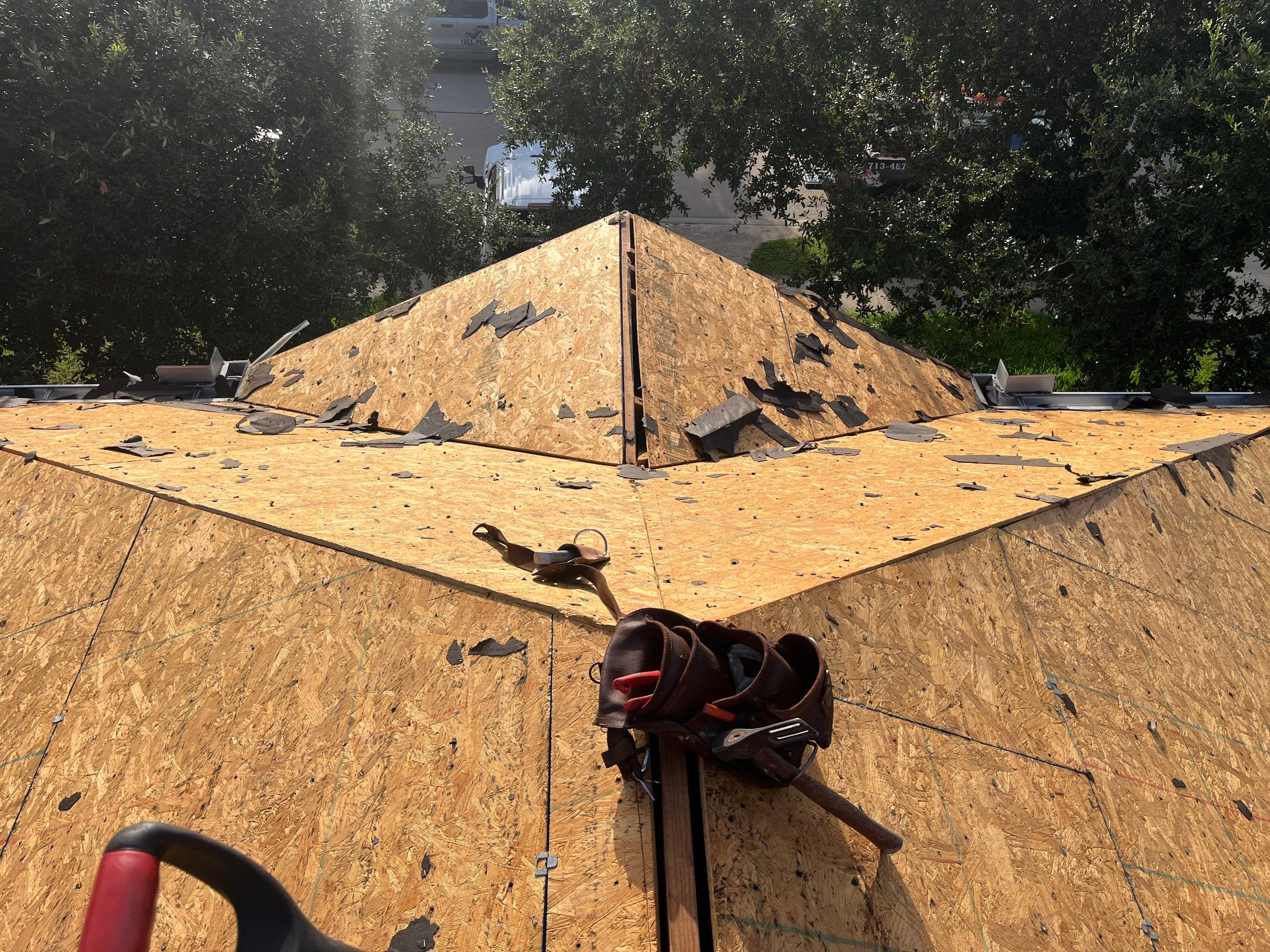 Residential Roofing Installation using Owen's Corning Duration (Lifetime) Shingles by Roof Repair Company
