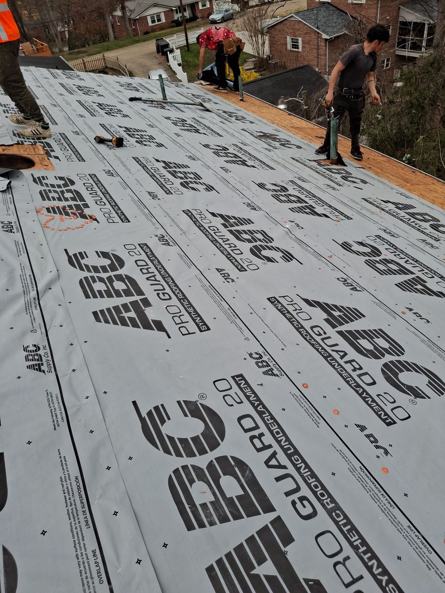 Residential Roofing Installation using GAF Timberline HDZ Charcoal by Rainstoppers Roofing