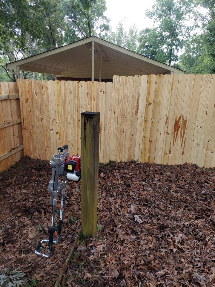 Royal Knoll Lane - Fence Installation  by Pillar and Pine