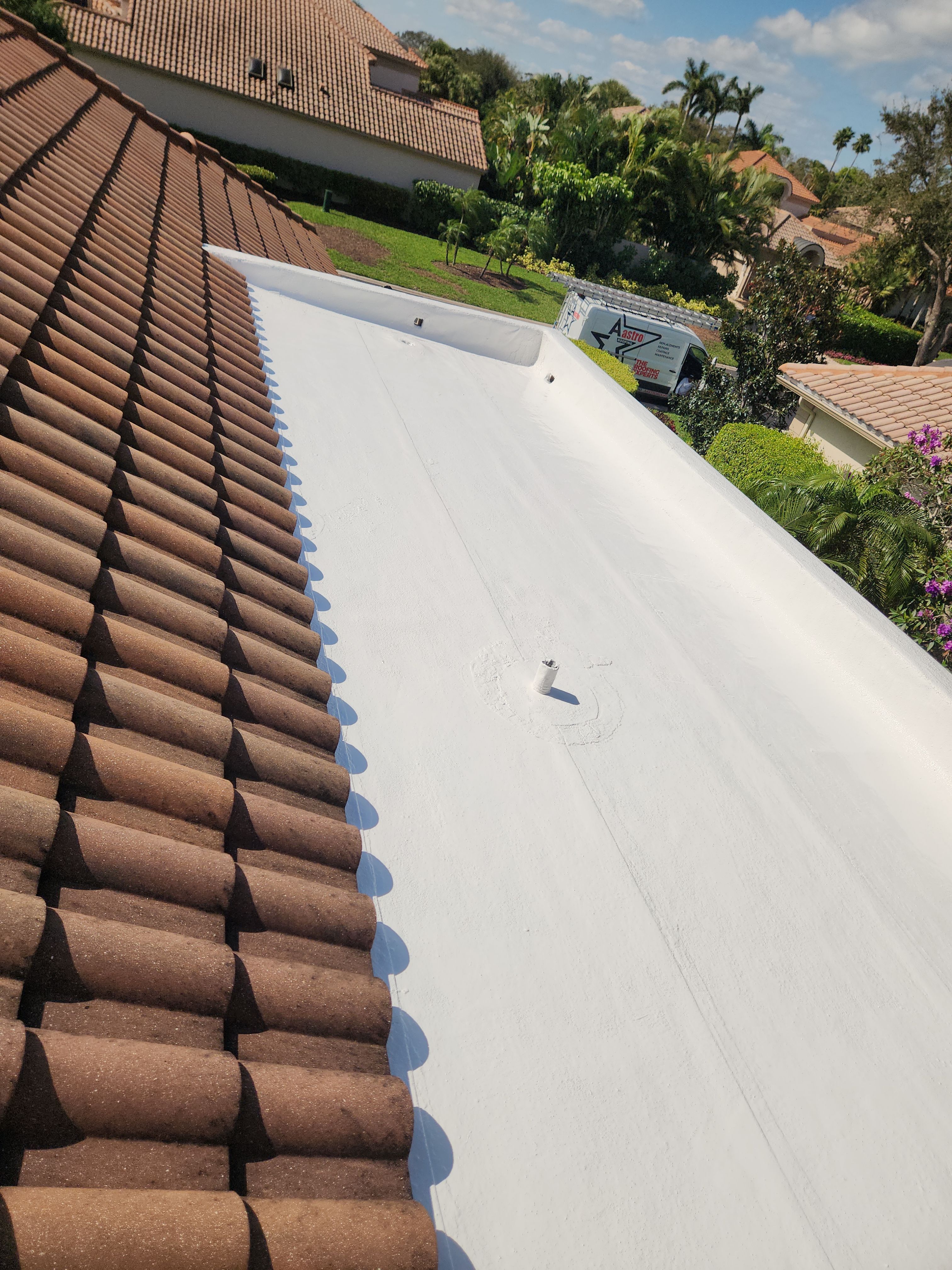 Flat Roof Waterproofing and Silicone Coating in Boca Raton by Aastro Roofing