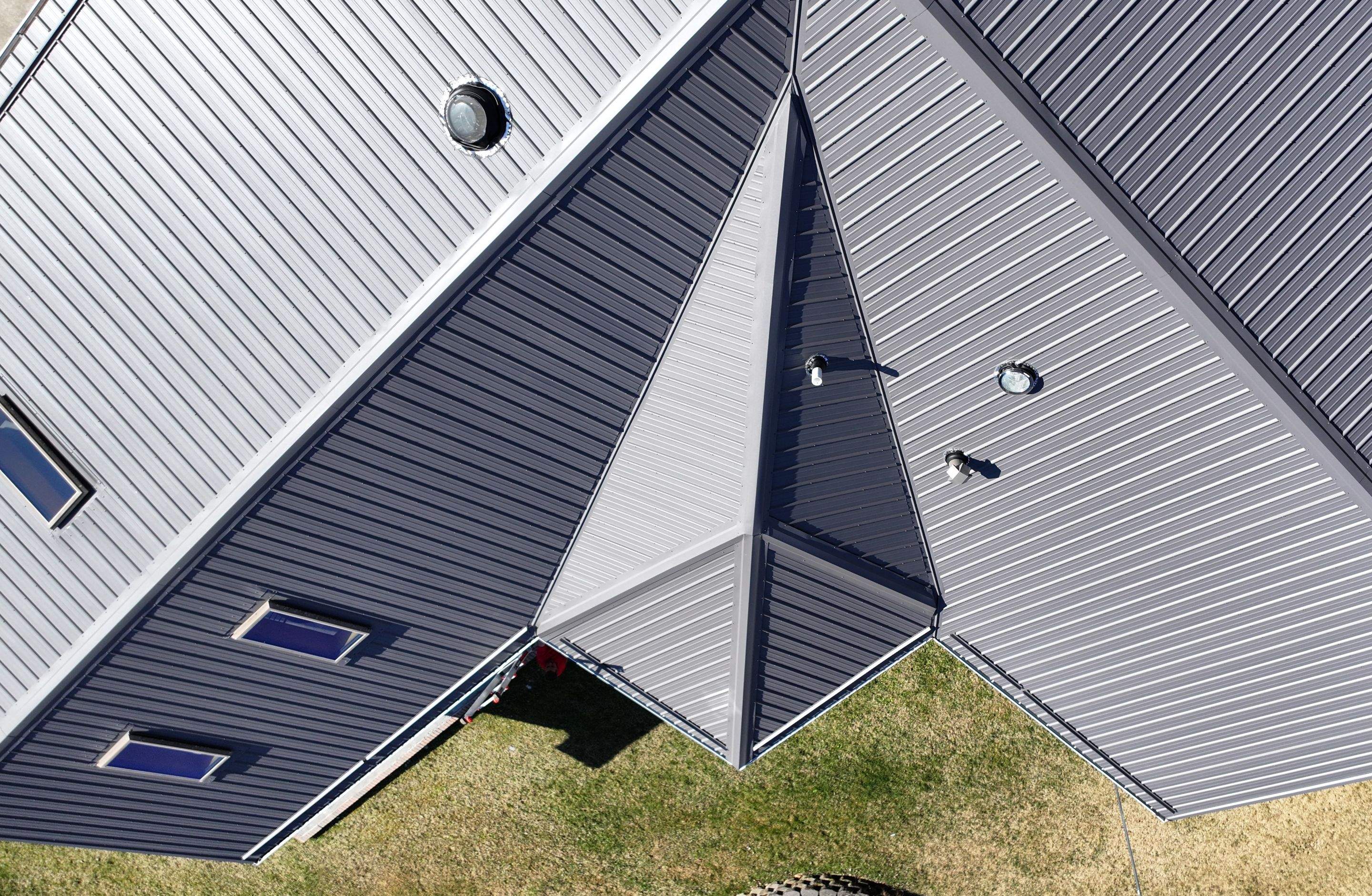 Woodard Residence by Omnia Roofing