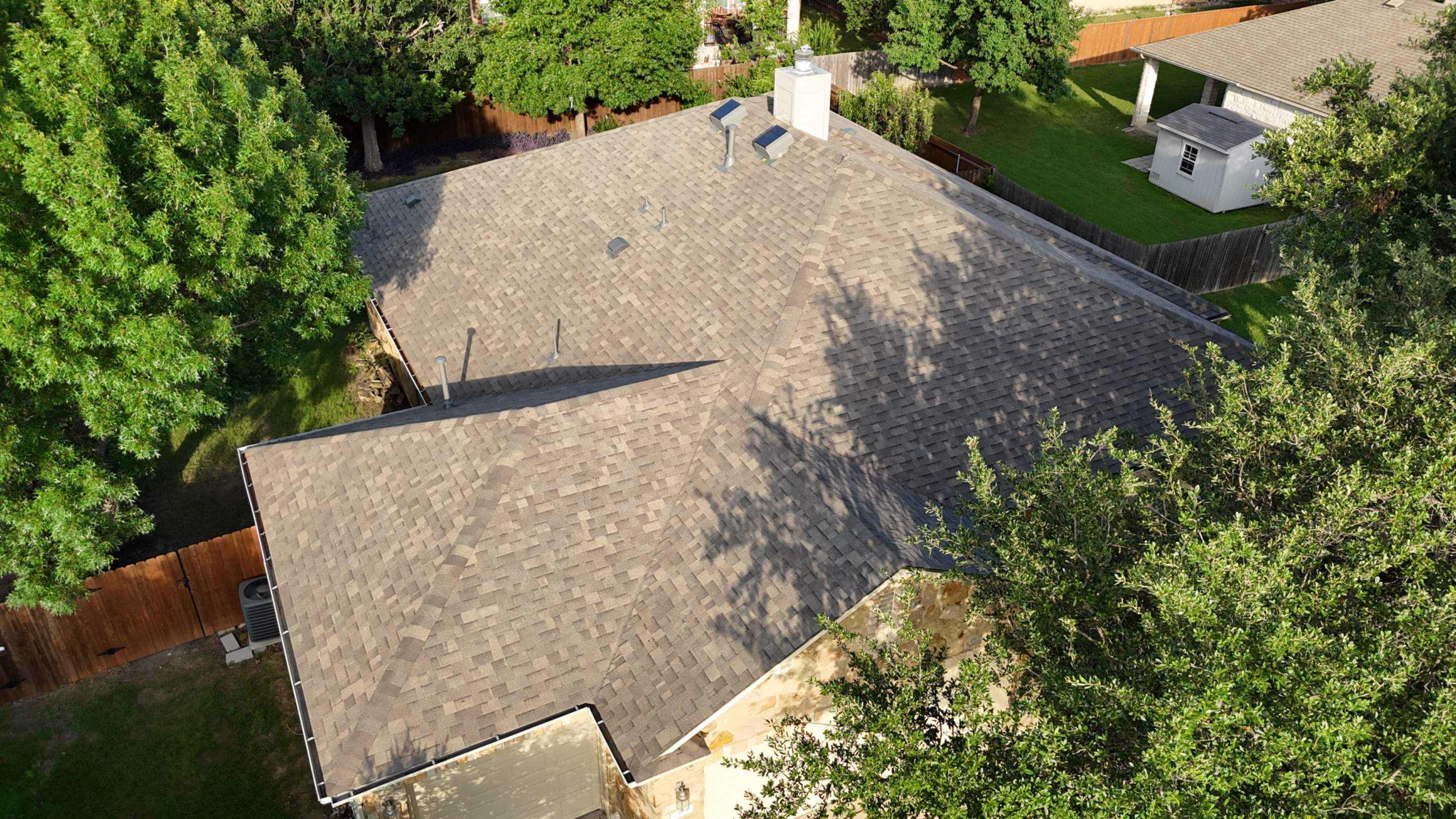 Weathered Wood - Malarkey Vista by RoofsOnly.com