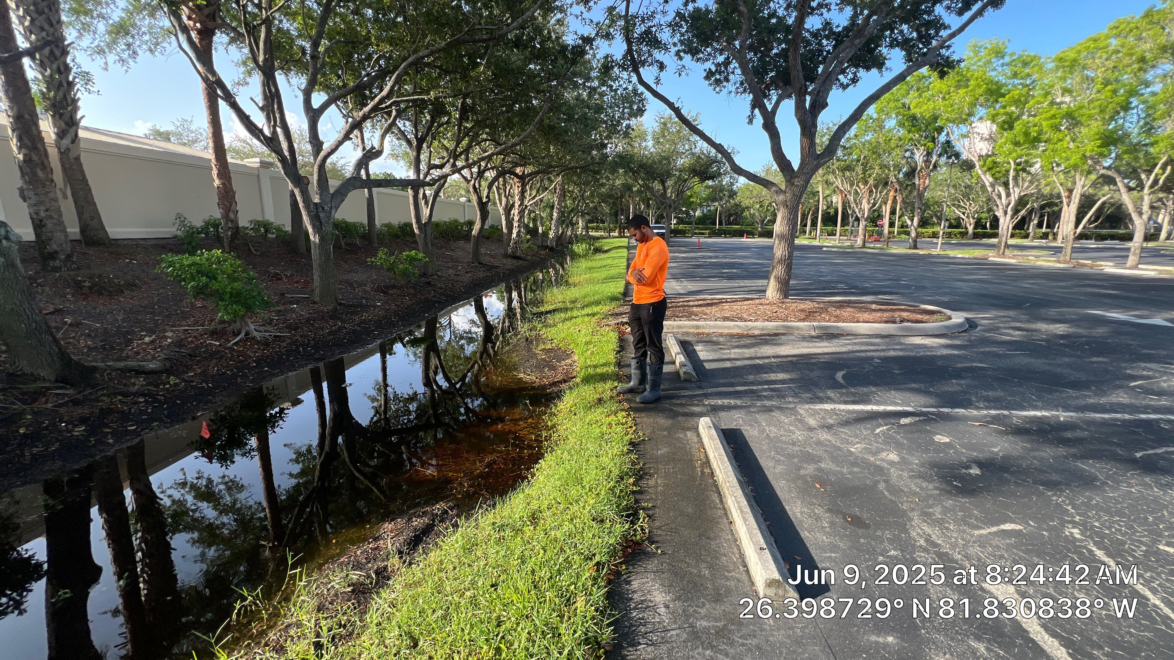 Pelican Landing Beach Parking Lot Stormwater System Maintenance by Don Mar, Inc. Storm Water Solutions