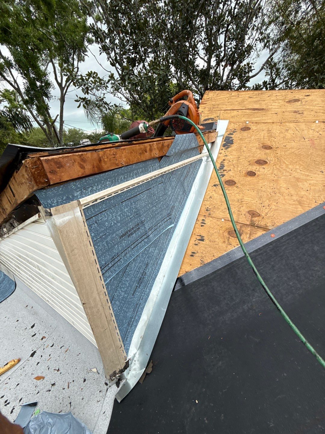 Project in Largo 33773 by Mitchell Roofing Company LLC 