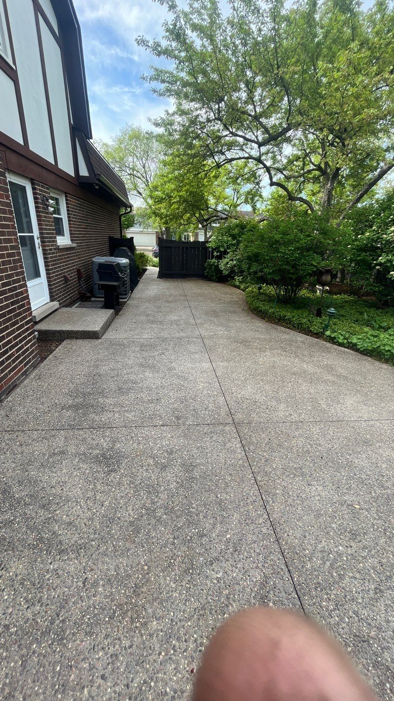 Northbrook, IL aggregate strip and re seal by Northern Power Washing LLC.
