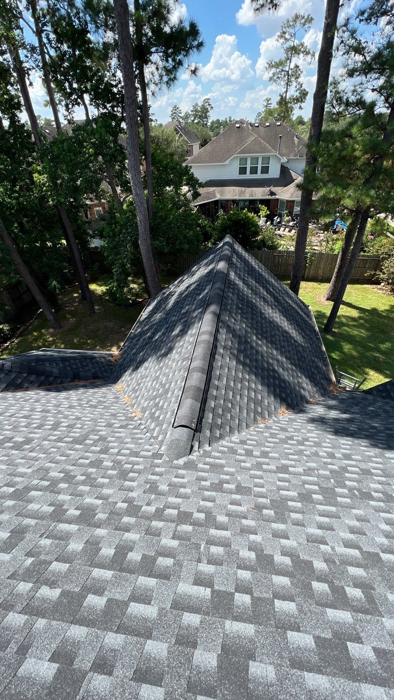 GAF HDZ - Charcoal by Elite Roofing LLC