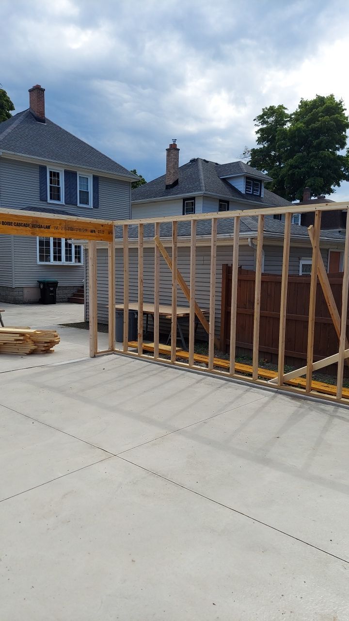 Garage by Ivy Lea Construction