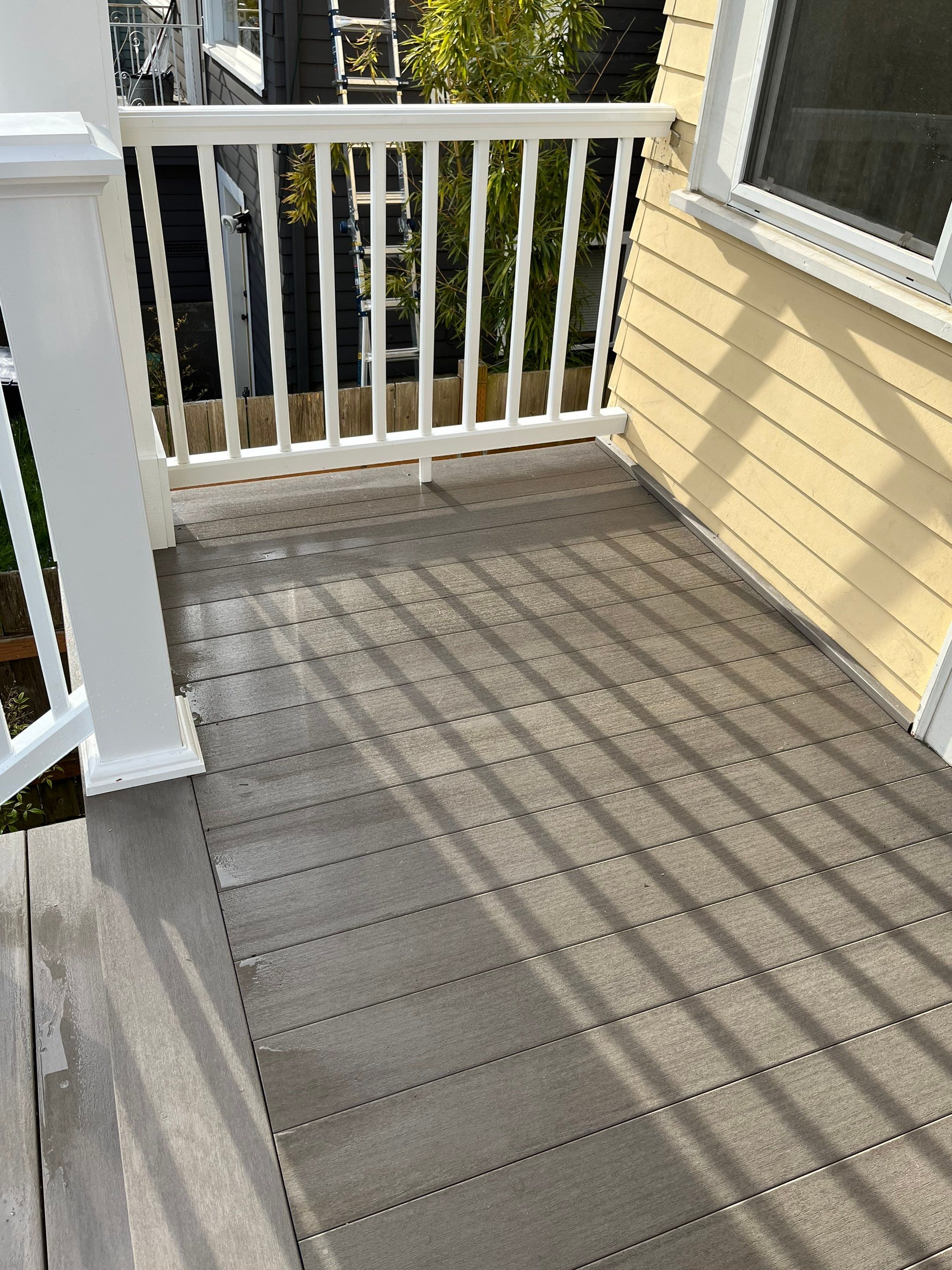 Greenlake Front Porch by Alki deck builders 