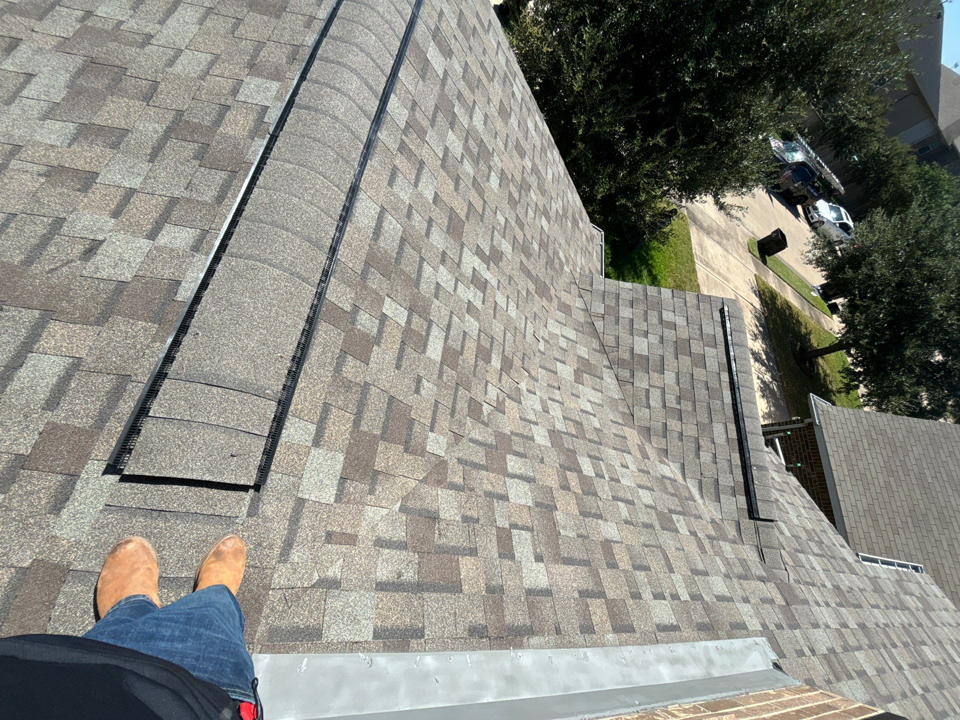 Residential Roofing Installation using Owen's Corning Duration (Lifetime) Shingles by Roof Repair Company