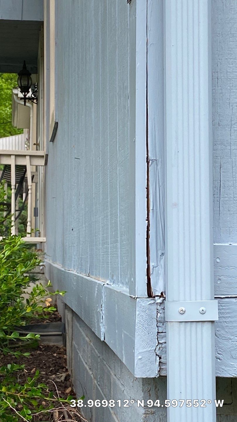 Siding Installation in KCMO by EEC  Windows, Siding & Roofing 