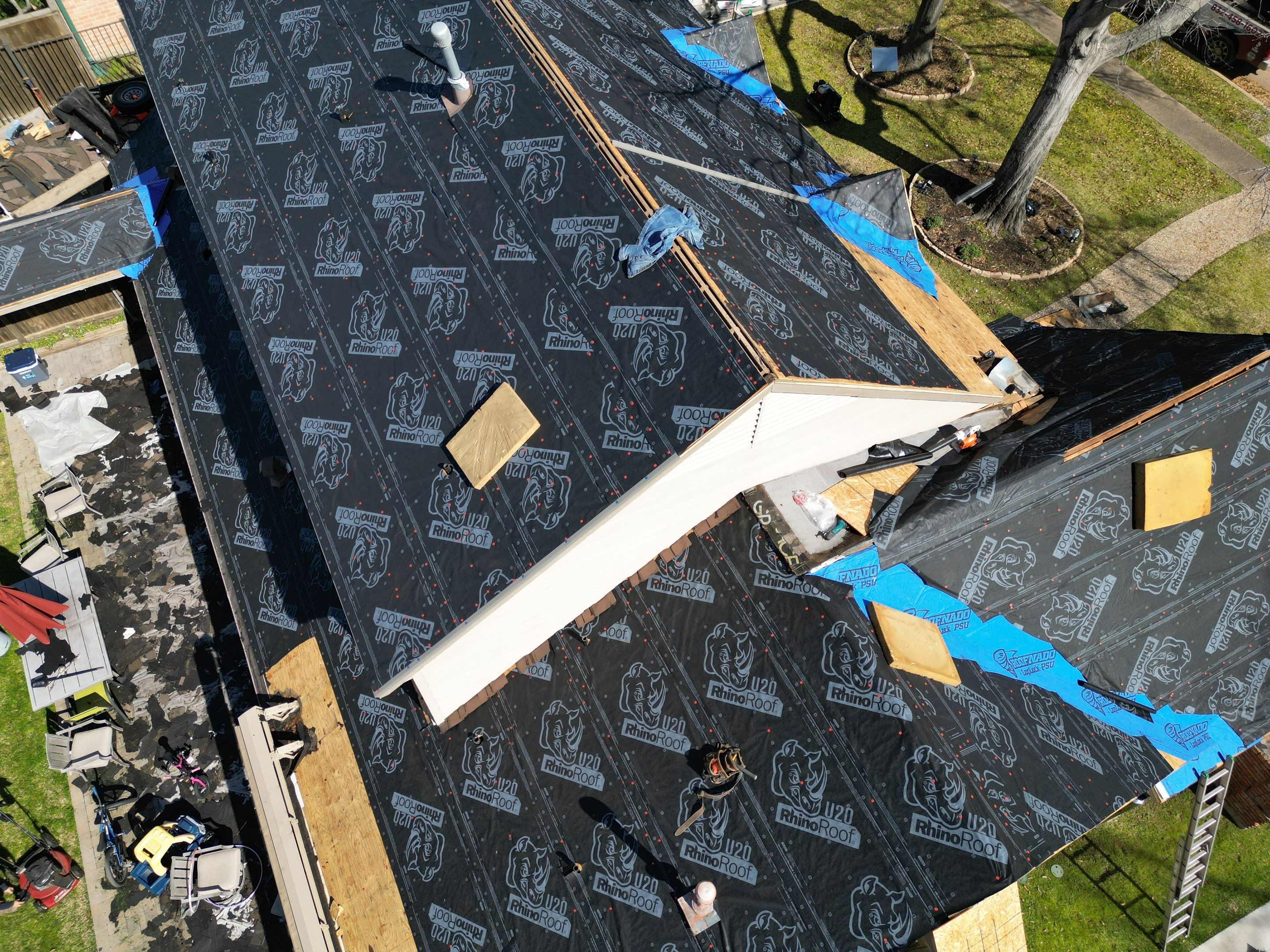 IKO Cambridge Weathered Wood by HHH Roofing & Construction