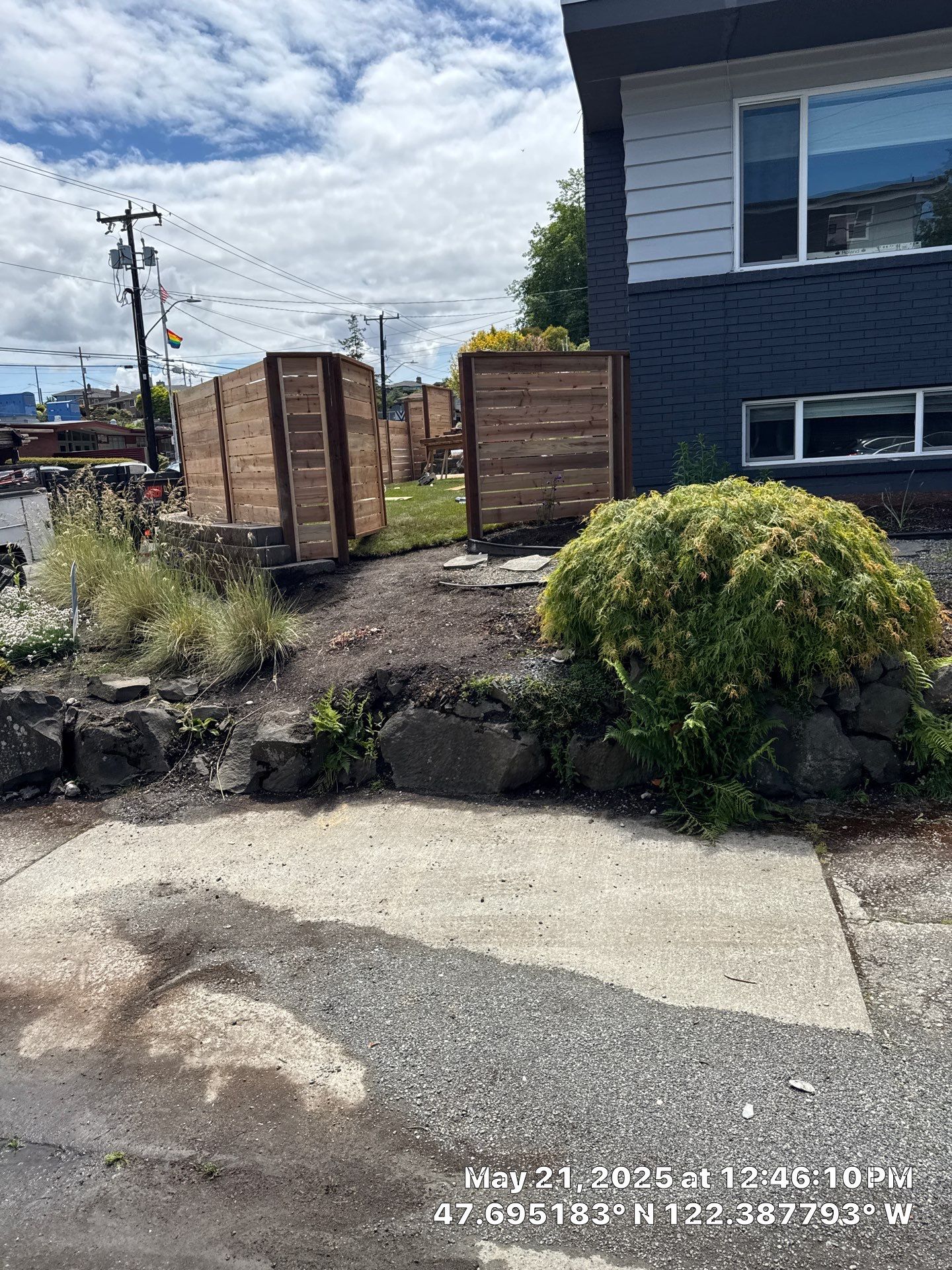 Retaining Wall & Fence Installation  by Jireh Asphalt & Concrete Inc 