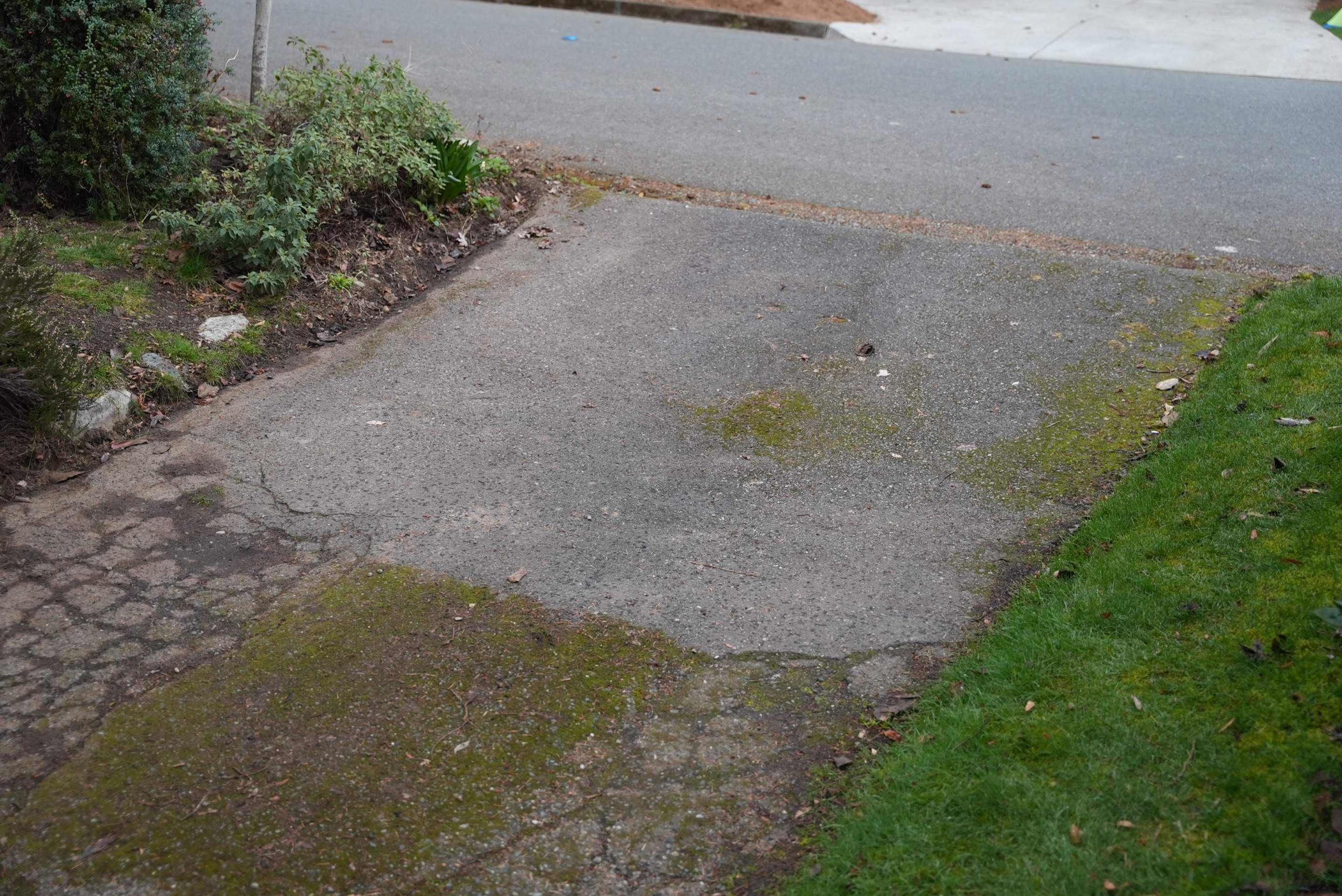 Pavers Driveway & Walkway with Concrete Lip | Seattle  by Jireh Asphalt & Concrete Inc 