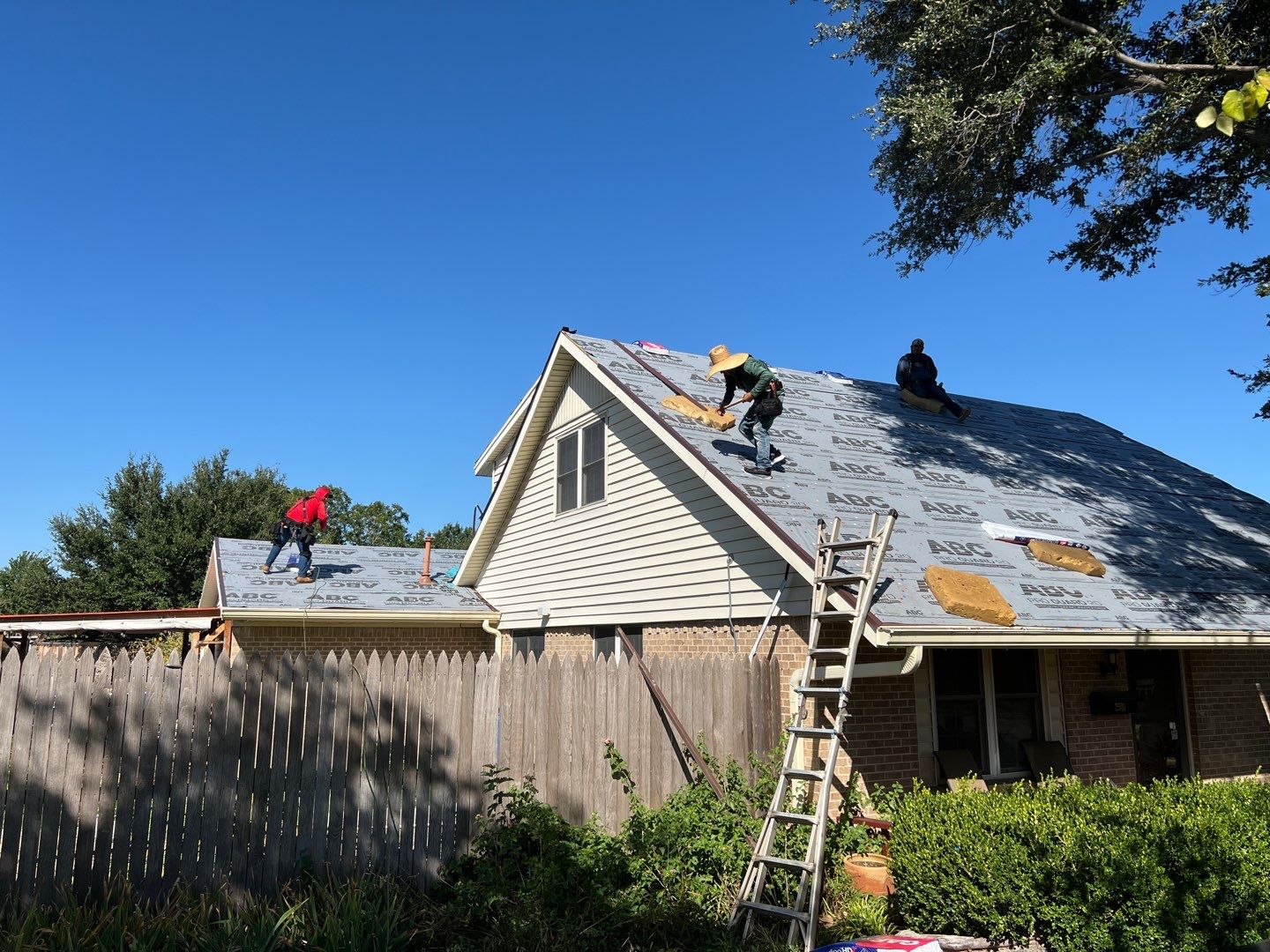 GAF HDZ - Hickory by Elite Roofing LLC