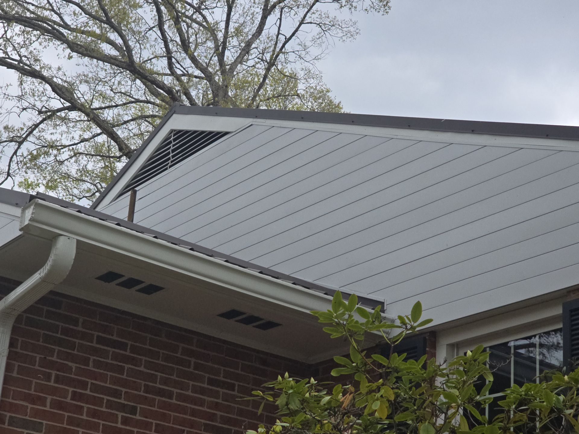 Jones Residence by Omnia Roofing