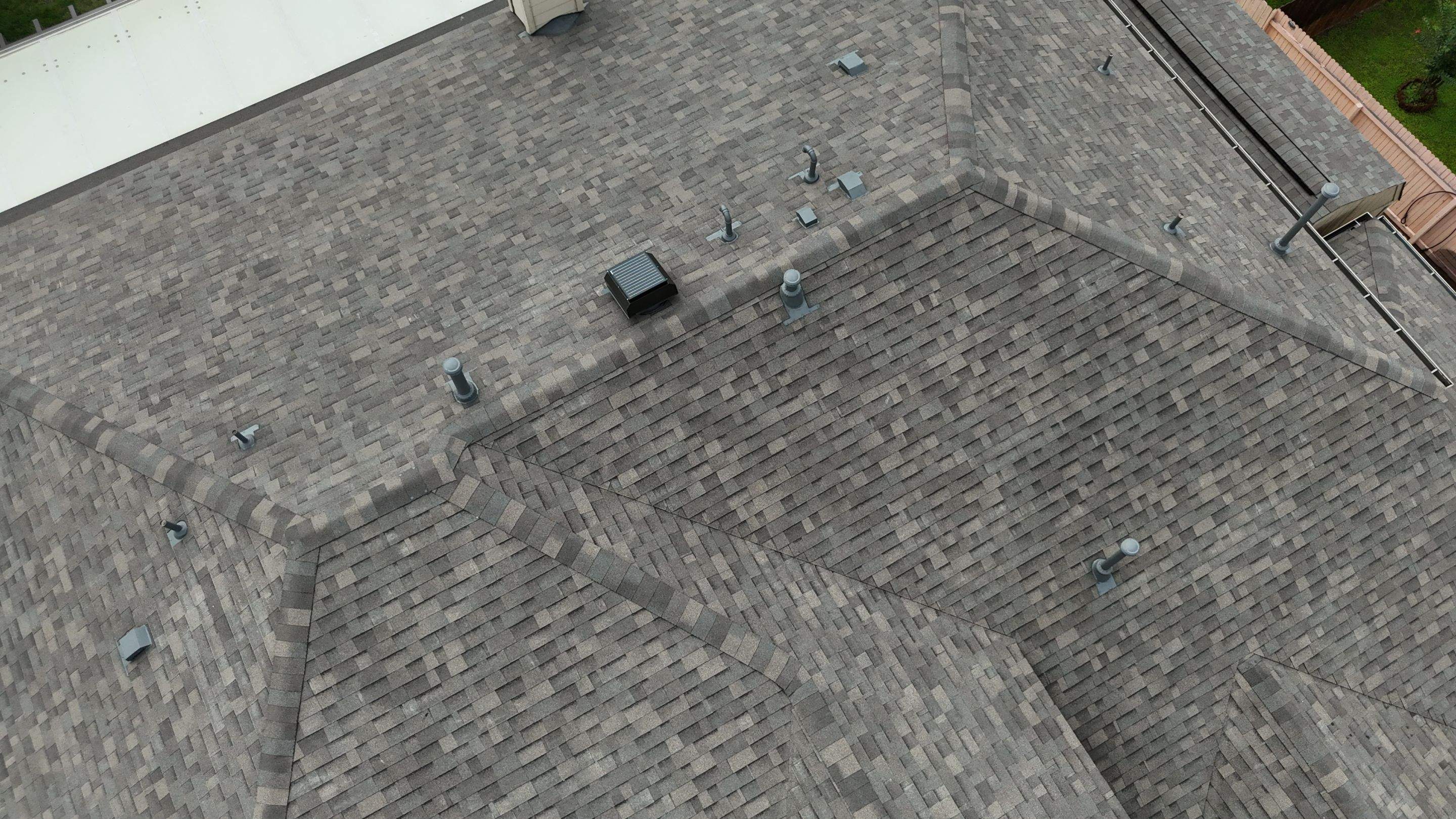 Weathered Wood - Malarkey Vista by RoofsOnly.com