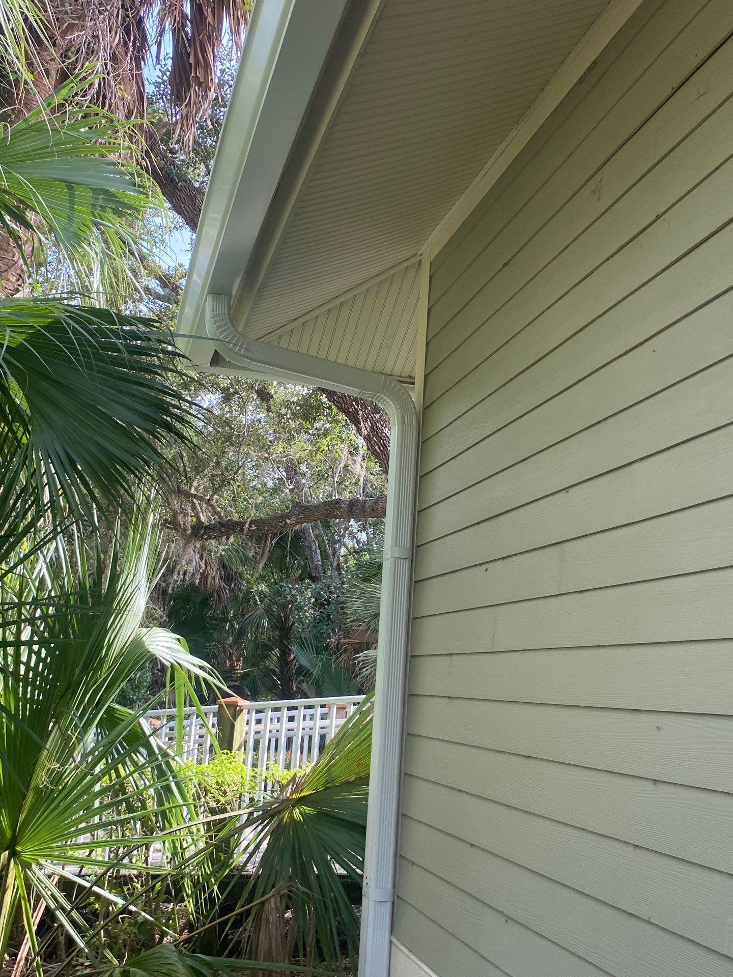 7-Inch Smooth Box Seamless Gutters using smooth box gutters in Fort Myers FL by Gutter Professors