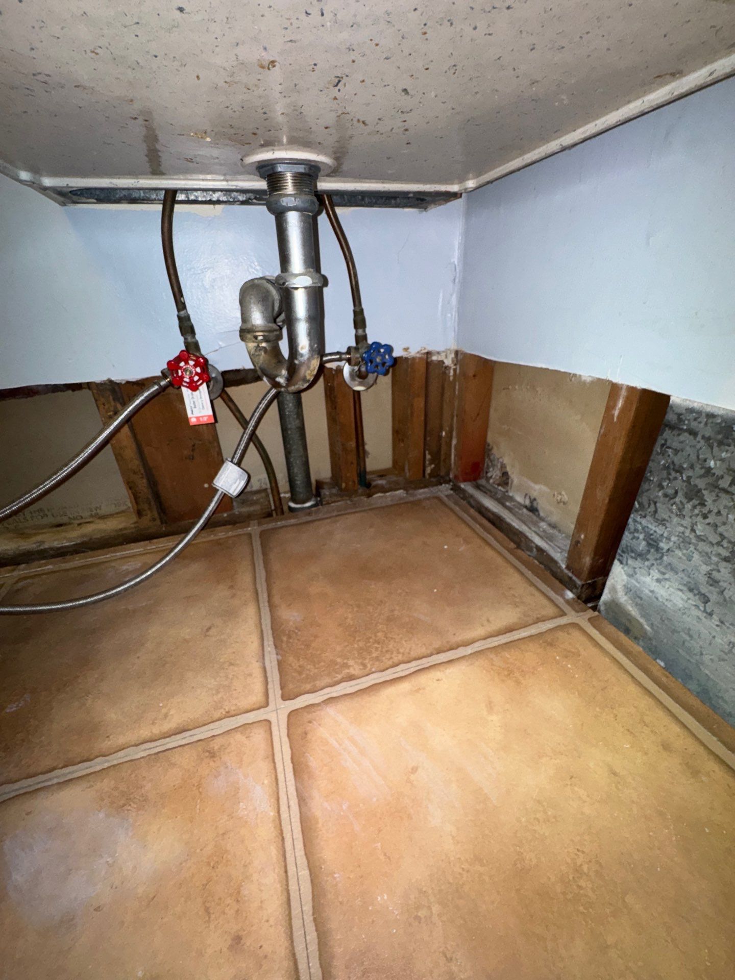 Emergency Water Mitigation & Structural Cavity Drying in Wilmington by Right On Time Restoration