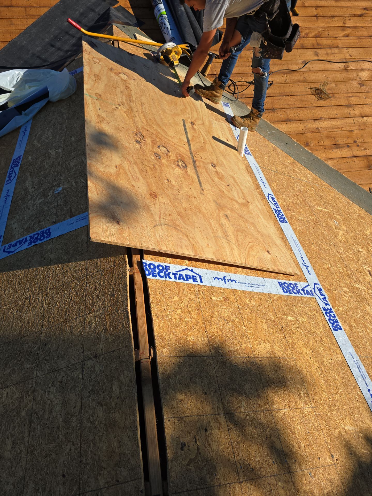 Residential Roofing Installation using Owens Corning TruDefinition Duration AR - Williamsburg Gray by A Plus Exterior