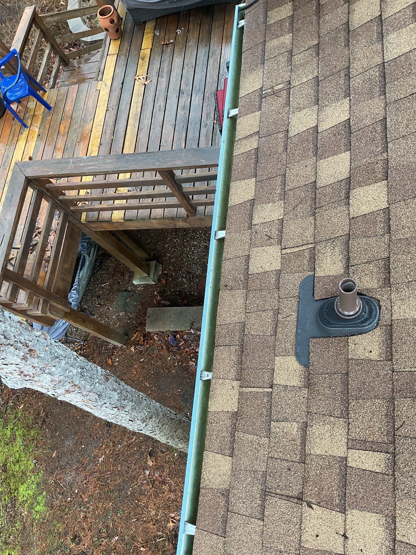 Springfield CertainTeed Landmark in Resawn Shake by RM Banning, Inc.