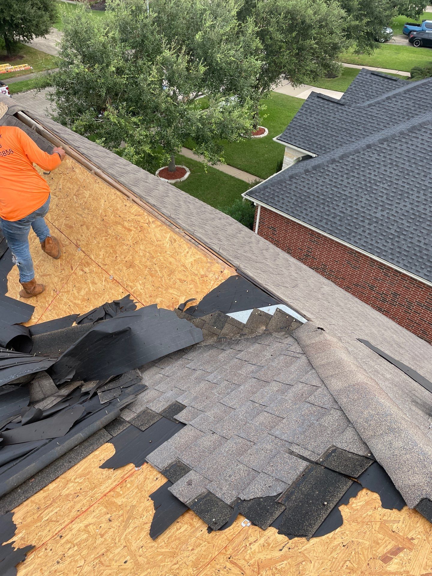 Residential Roofing Installation using Owen's Corning Duration (Lifetime) Shingles by Roof Repair Company