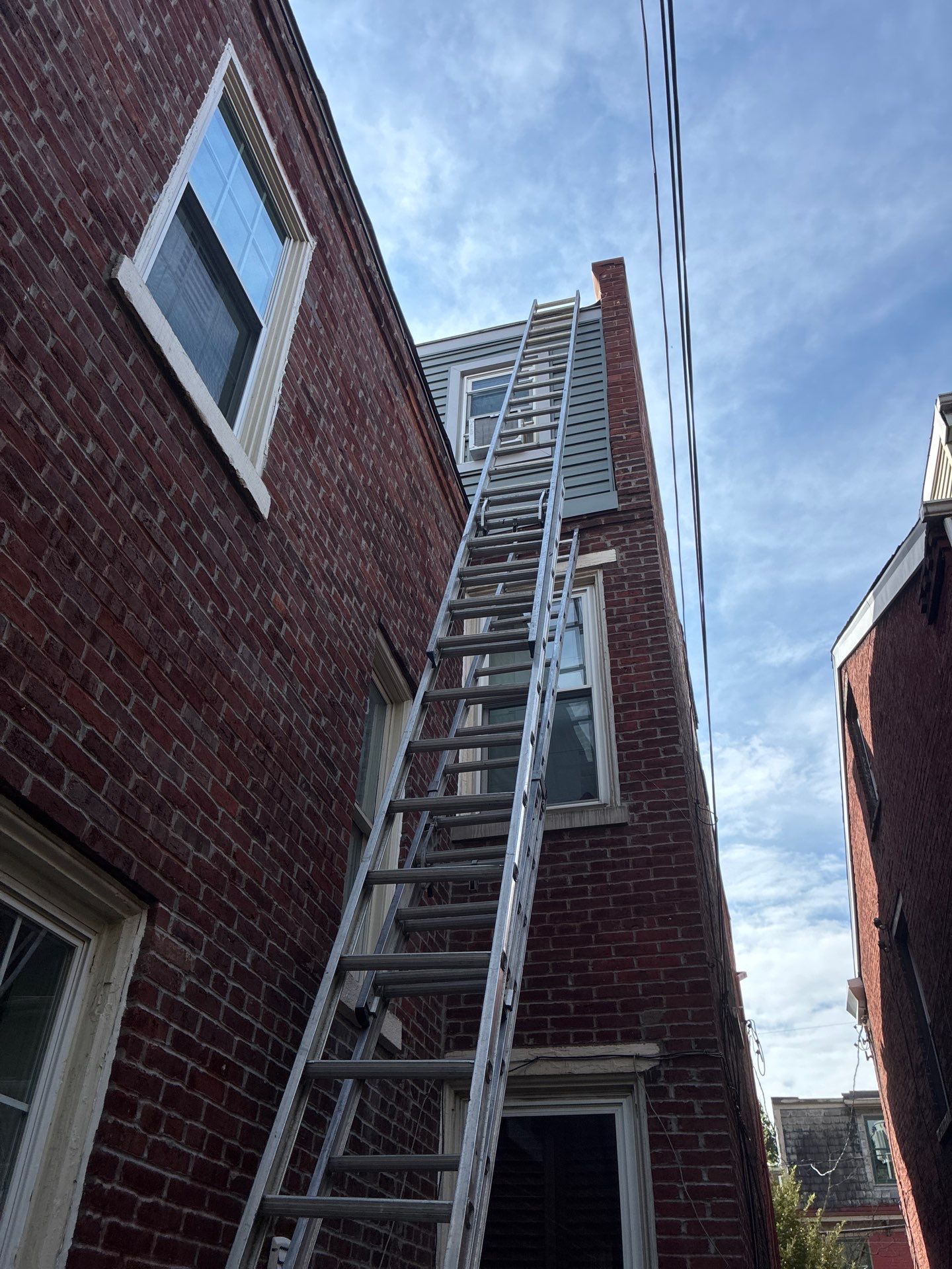 Mastic Ovation Vinyl Siding Renovation for Pittsburgh Rowhome by Ideal Siding Pittsburgh