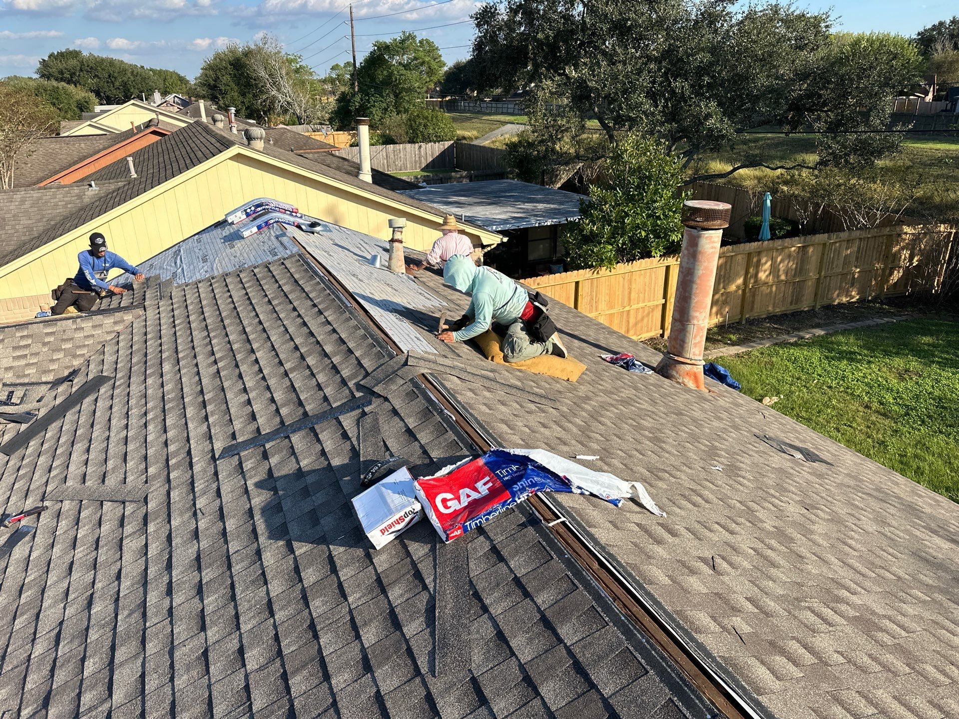 Gaf hdz weatherwood Pearland, Tx by Motion Roofing