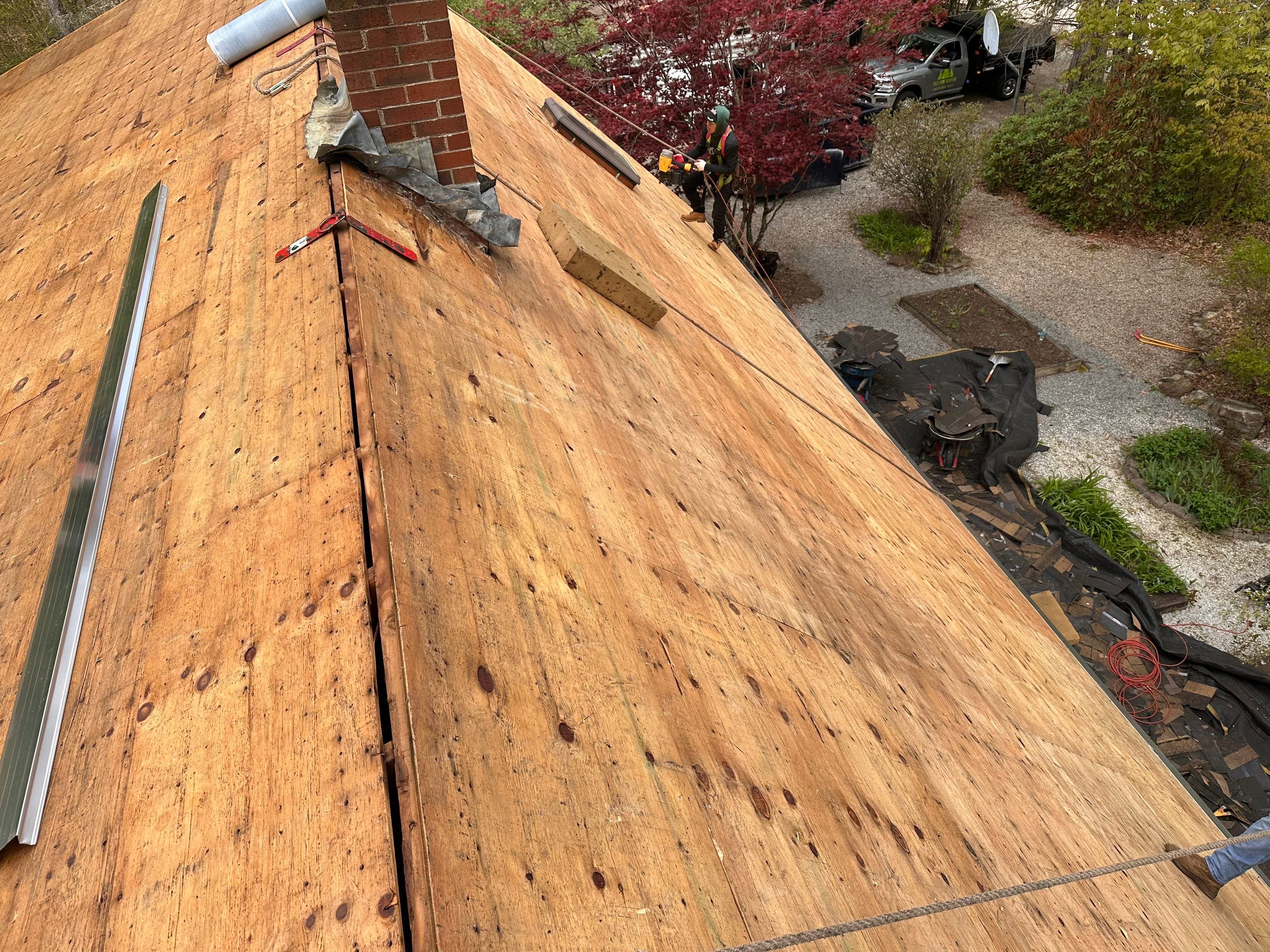 🏡 Full Roof Replacement & Chimney Reflash – Epsom, NH by Tall pine roofing