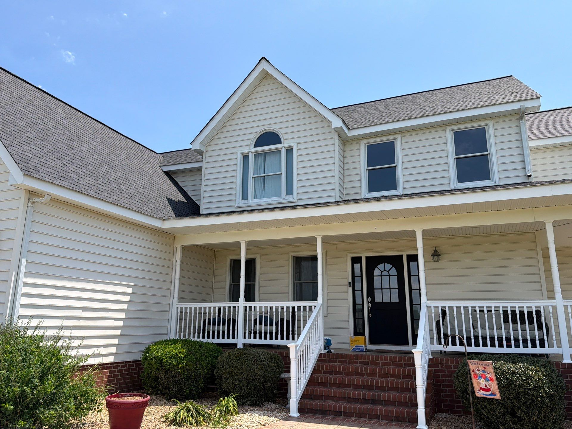 Comprehensive Roof, Soffit, and Fascia Replacement in New Point by Cade Construction