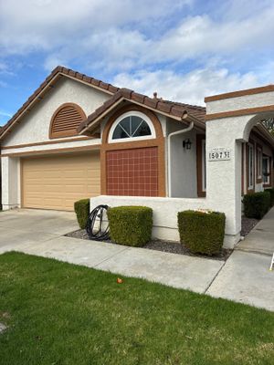 Kelly Exterior