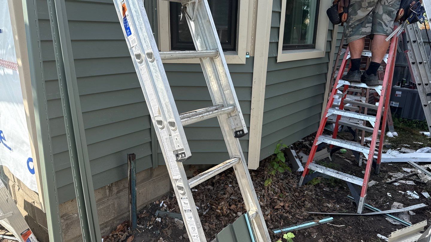 Siding Replacement using Alside Charter Oak D4.5" Deep Moss by 180 Contractors