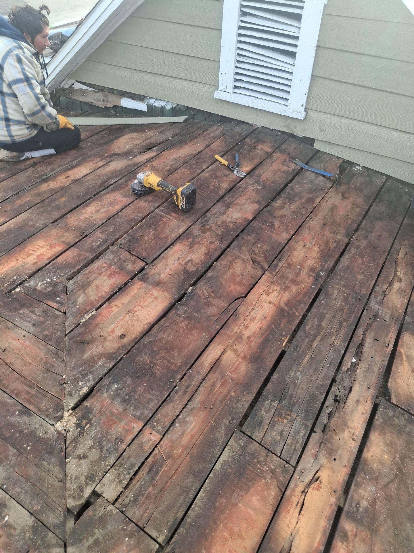 Residential Roofing Installation using GAF TImberline HDZ Hickory by Rainstoppers Roofing