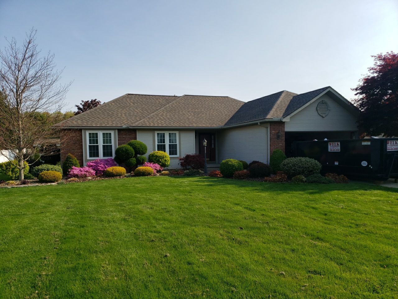 Brand: Atlas Pinnacle Color: Pristine Scotchgard Weathered Shadow Drip: Musket Brown by Eagle Eye Roofing