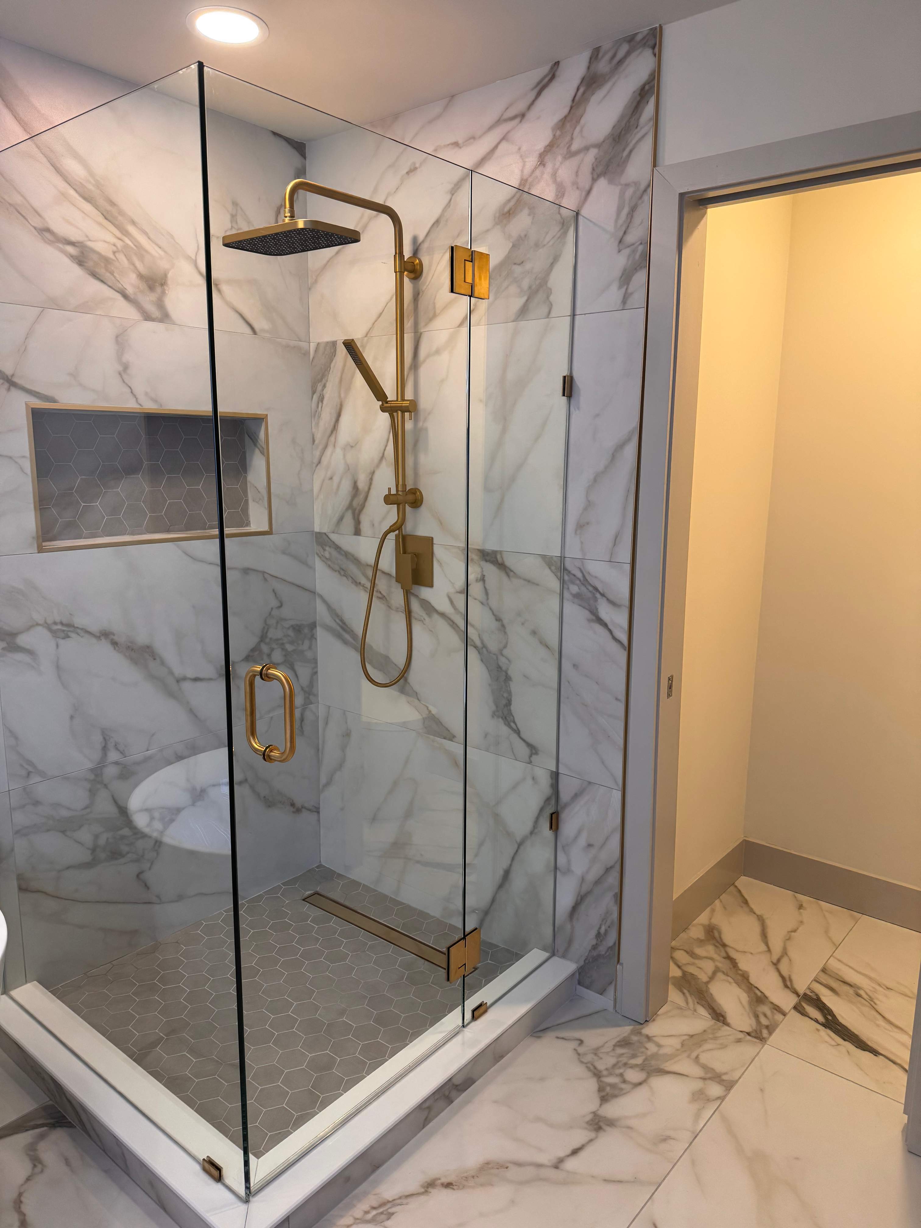 Master bathroom renovation by Prudencio