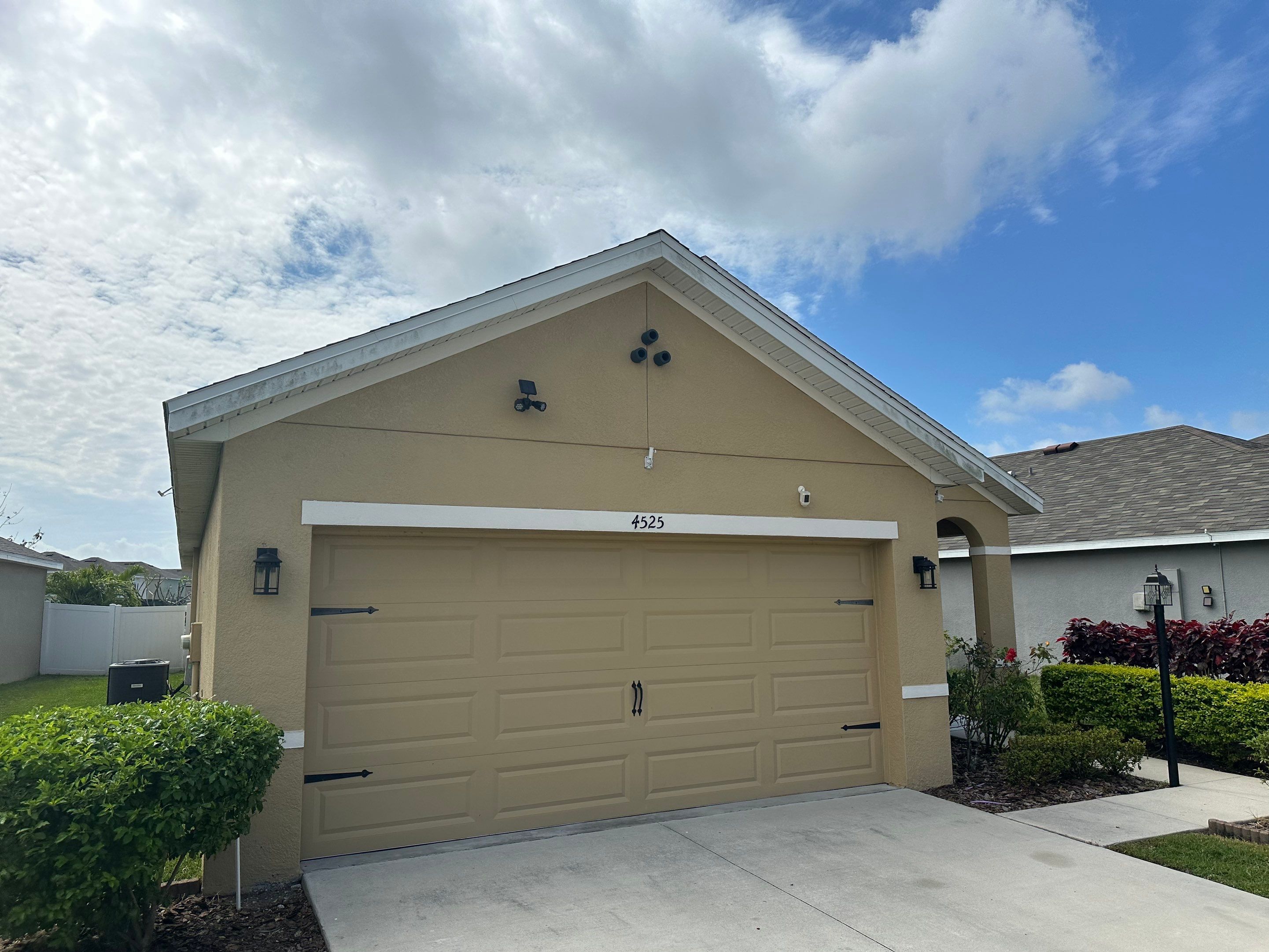 1-Story House Wash in Willow Walk Community, Palmetto, FL | Sunshine AquaWash by Sunshine AquaWash
